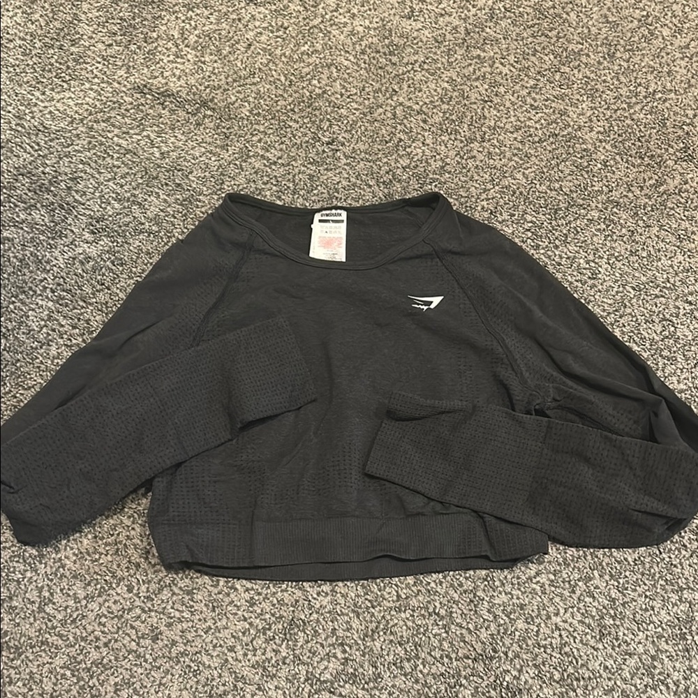 Black Long Sleeve Crop Top
